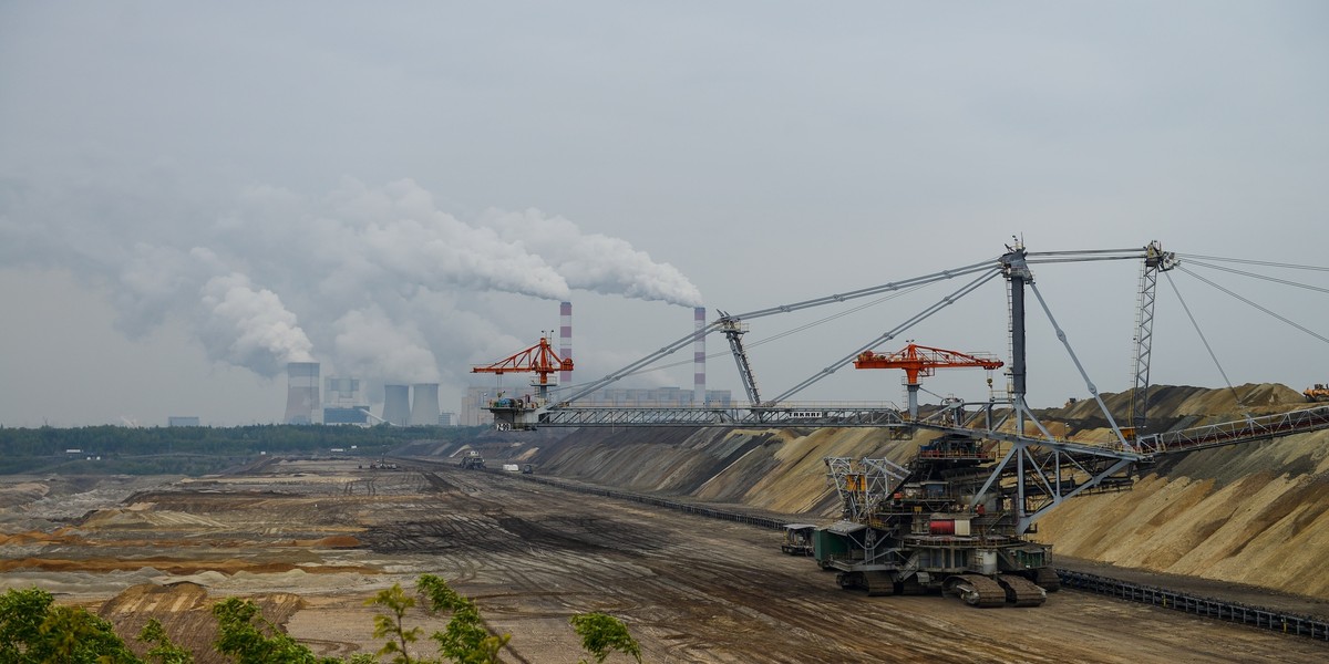 Minister Środowiska wydłużył koncesję wydobywczą dla tzw. Pola Bełchatów do 31 grudnia 2026 roku. Wcześniejsza wygasała już w 2020 roku.