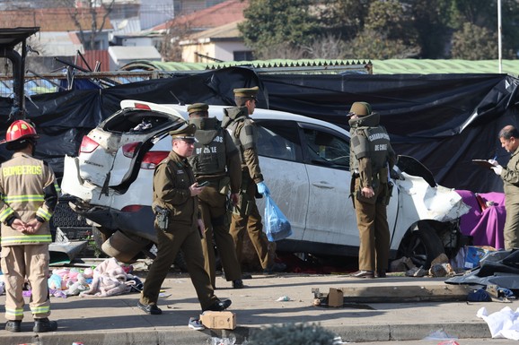 Automobilom u PUNOJ BRZINI ULETO MEĐU LJUDE na pijaci: Šest mrvih, među povređenima BEBE BLIZANCI i njihova majka, vozač član ratne mornarice
