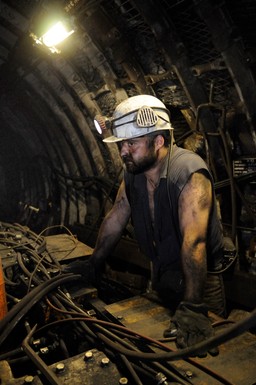 Wesoły: Brak nowelizacji ustawy górniczej może doprowadzić do upadku PGG