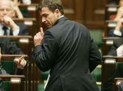 Olejniczak stawia na samoobronę