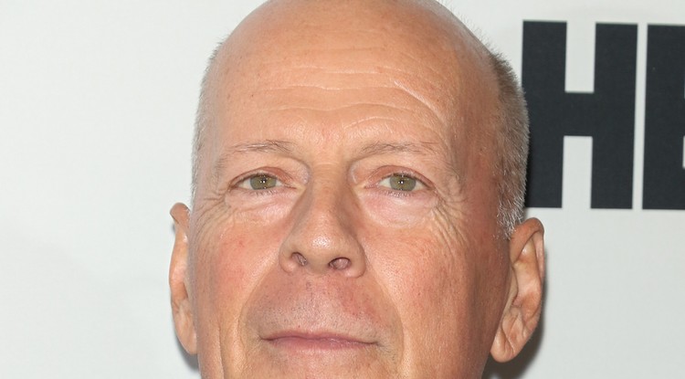 Bruce Willis a családjával pihent Fotó: Getty Images