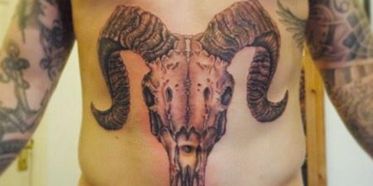 Josh Charnley zrobił sobie ogromny tatuaż!