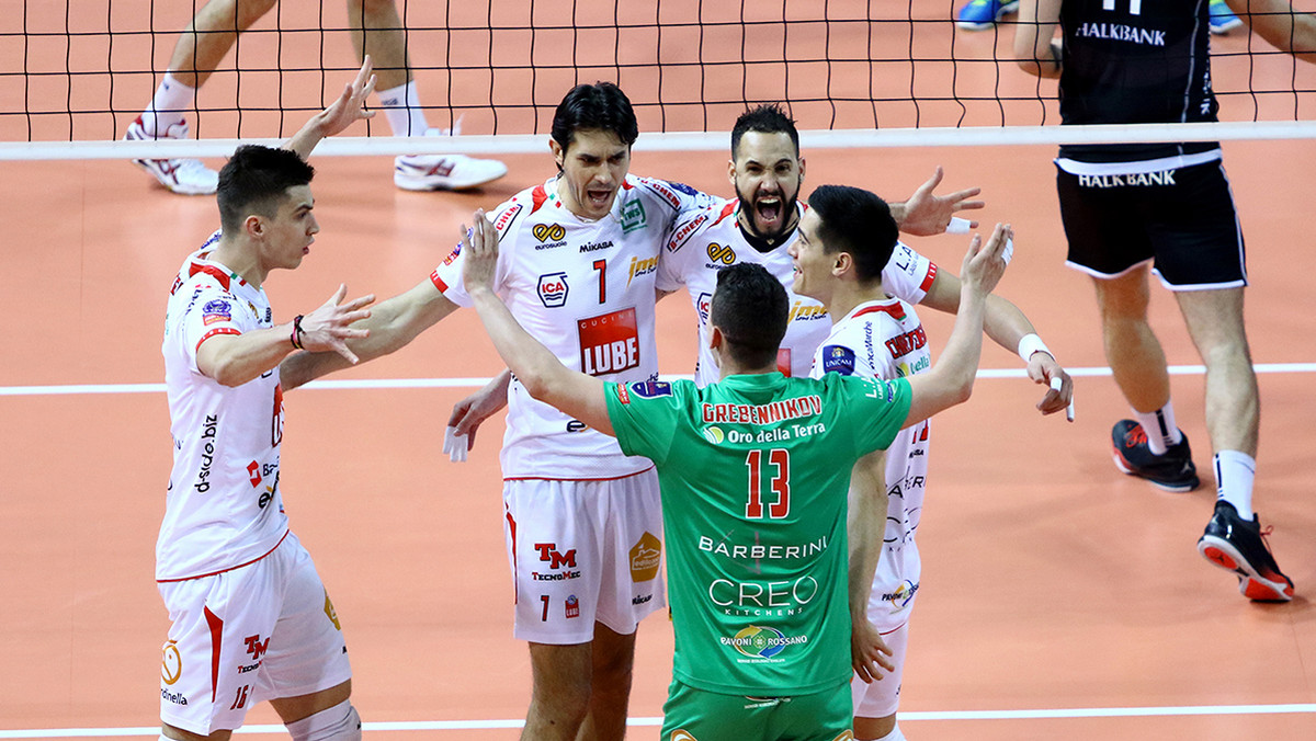 Halkbank Ankara pokonał Cucine Lube Civitanova 3:2 (27:29, 26:24, 25:22, 20:25, 15:13) w rewanżowym meczu drugiej fazy play-off Ligi Mistrzów siatkarzy. Awans do Final Four w Krakowie po niezwykle zaciętym złotym secie zapewniła sobie włoska ekipa.