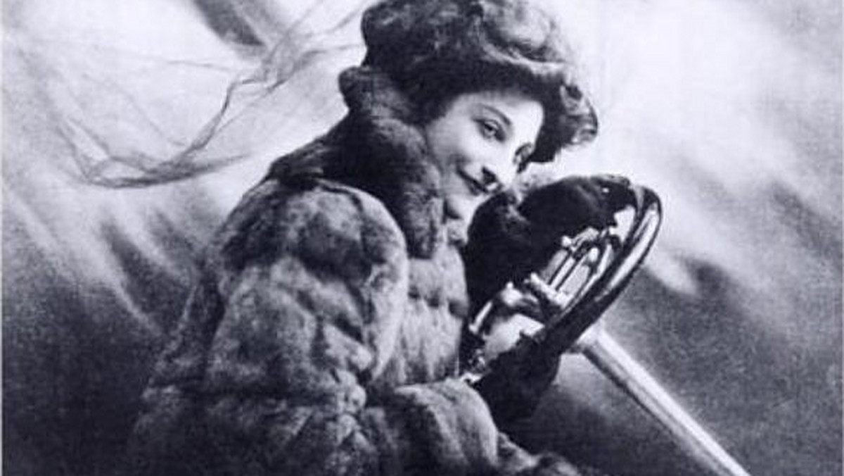 Dorothy Levitt wynalazła lusterko wsteczne