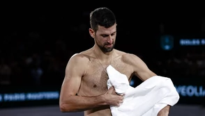 Novak izveo striptiz u Sofiji, a kamere su odmah snimile pokret jezikom poznate Srpkinje