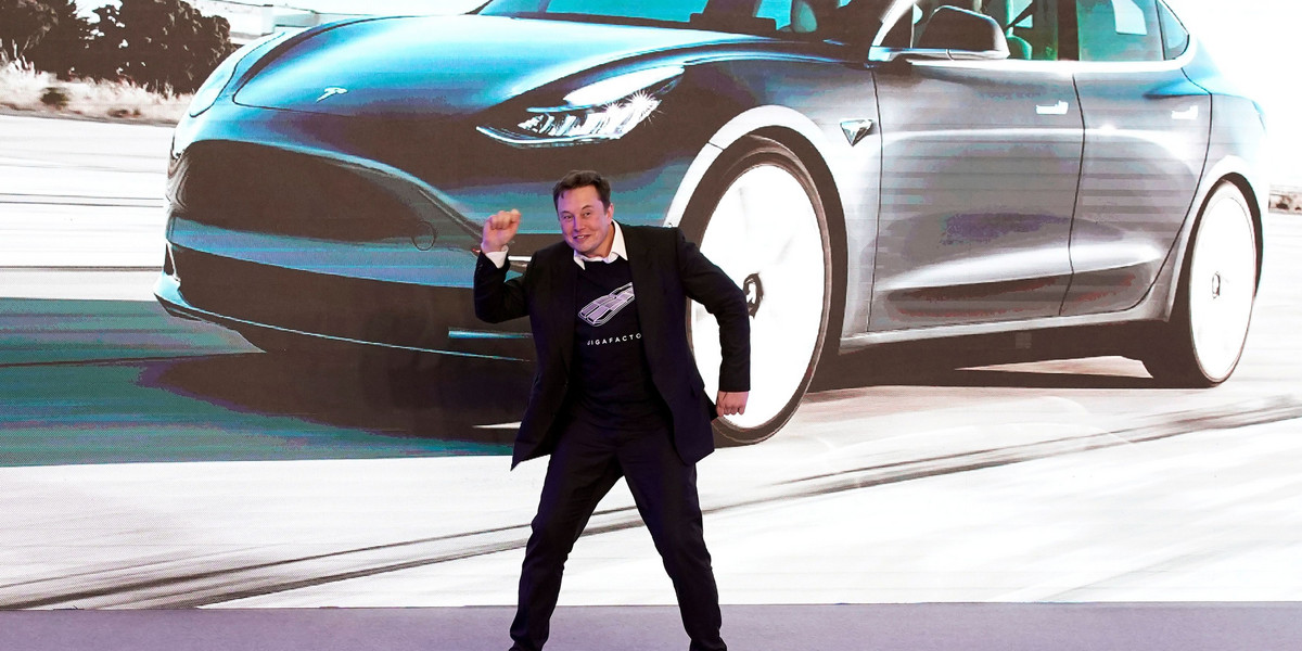 Firma Elona Muska szuka do pracy Polaków.