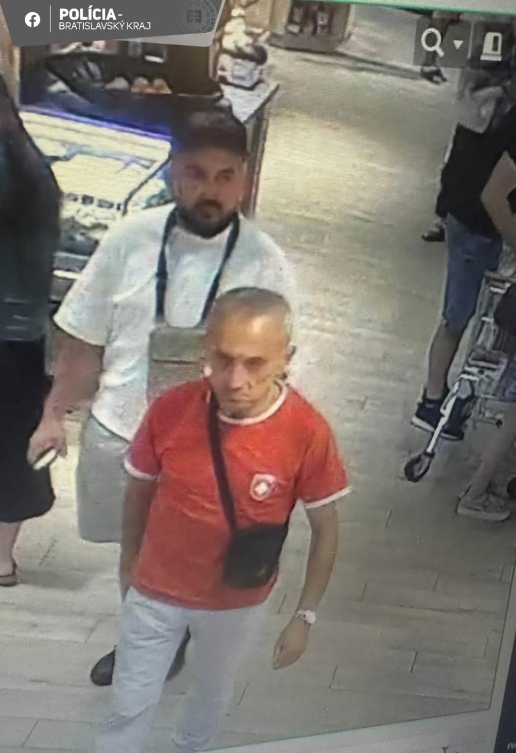 Polícia pátra po dvoch mužoch.