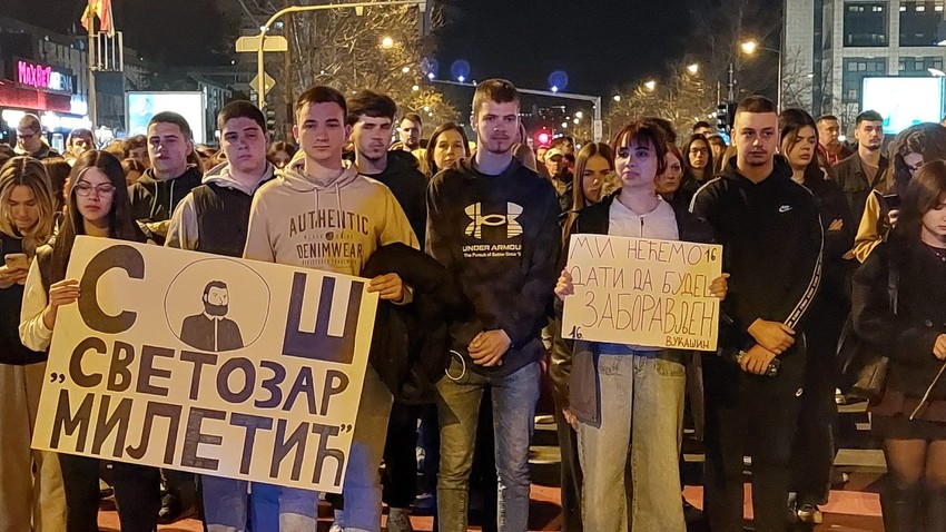 Komemorativna šetnja zbog 16. žrtve u padu nadstrešnice u Novom Sadu