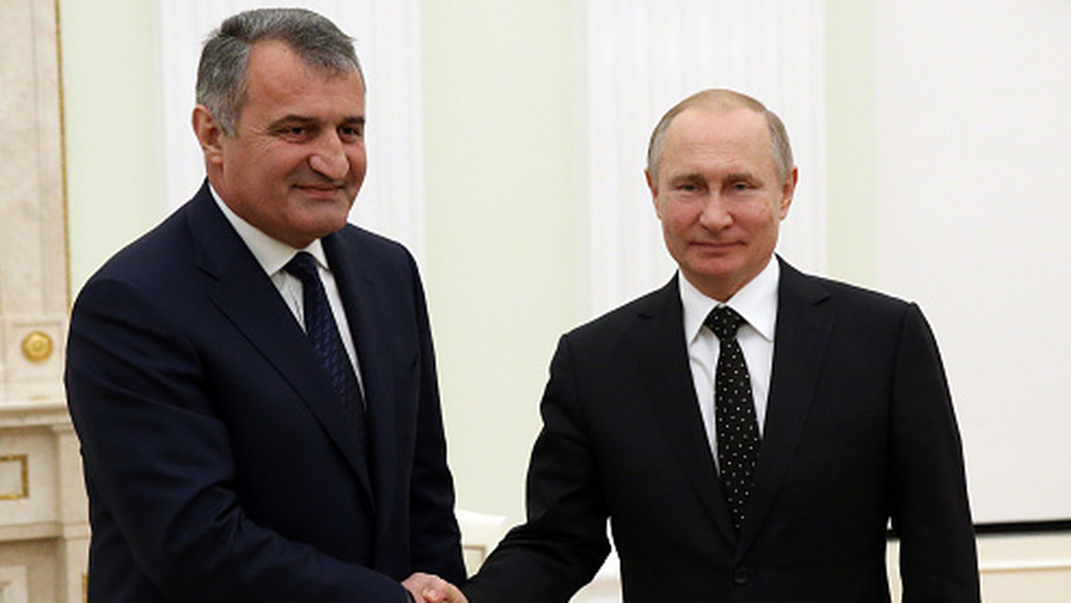 Osetia Południowa chce dołączyć do Rosji. "Podejmiemy kroki prawne" 