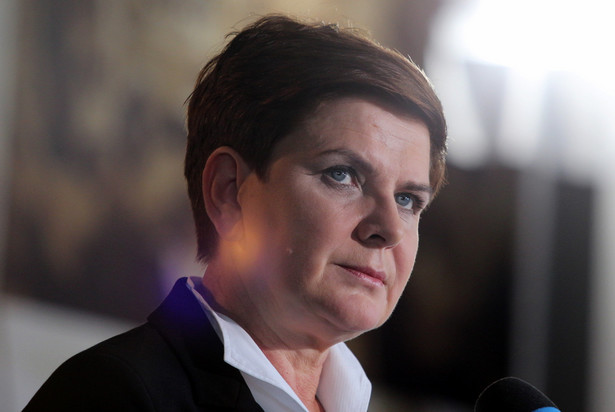 Szydło ostro o decyzji ws. uchodźców: Skandal! Polski rząd oszukał Grupę Wyszehradzką