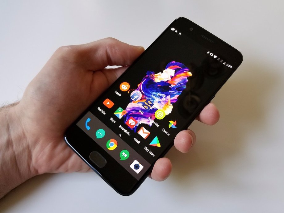 The OnePlus 5 smartphone.