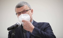 Dr Grzesiowski: Szalony bałagan. To porażka