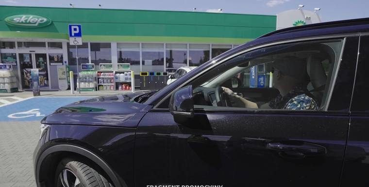 Auto Świat Pit Stop – elektromobilność - ziębi czy rozgrzewa?