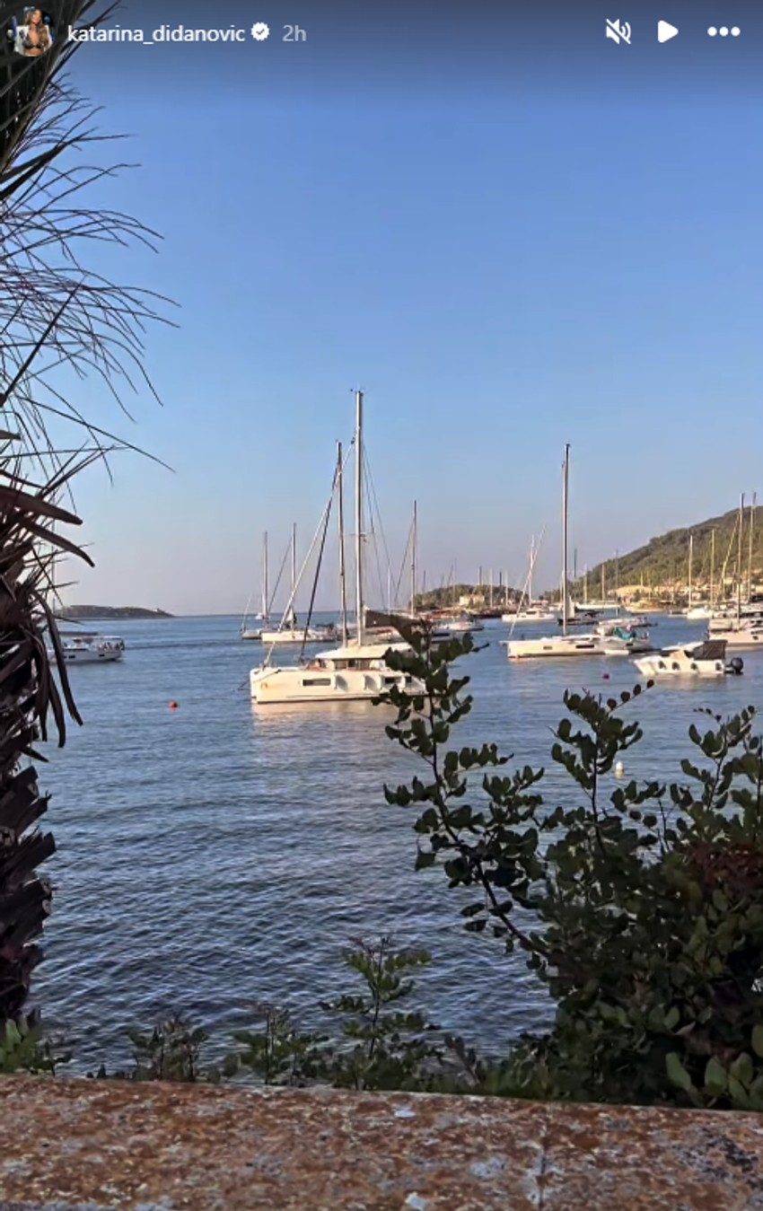 Katarina Didanović uživa na moru