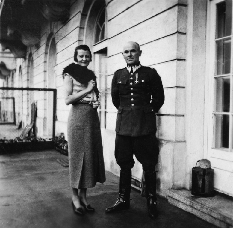 Fotografia z archiwum rodzinnego Hulanickich. Marszałek Edward Rydz-Śmigły i Marta Thomas-Zaleska