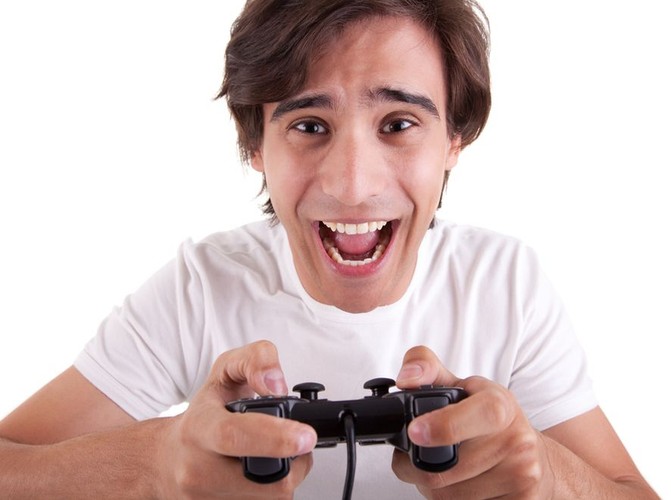 Jest za to wielu panów, którzy ucieszą się z gier komputerowych i akcesoriów, które takie granie ułatwią, np. nowego gamepada