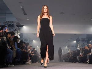 Palvin Barbara hatalmas melleitől azonnal zavarba jössz, ilyen pikáns fotót még nem láttunk róla