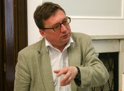 Sejm jak miłość? Były poseł SLD pisze telenowelę