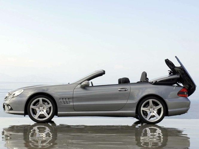 Zmieniono osłonę chłodnicy, zderzaki, wprowadzono nowe wzory felg