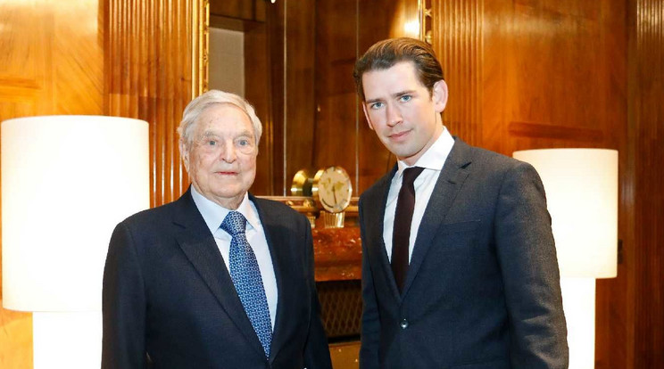 Soros György (balra) milliárdos üzletembert, a CEU alapítóját hivatalában fogadta Sebastian Kurz kancellár
