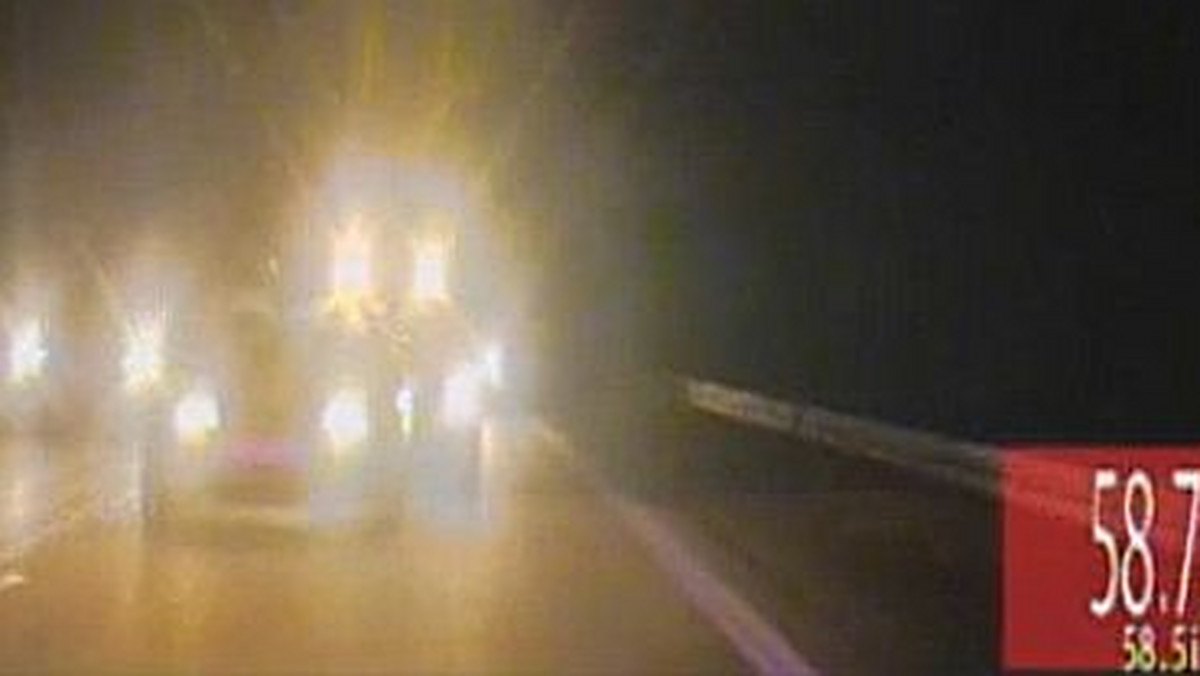 Policjanci z Wrocławia po pościgu na autostradzie A-4 zatrzymali nietrzeźwego kierowcę, który jechał skodą z prędkością blisko 200 km/h.