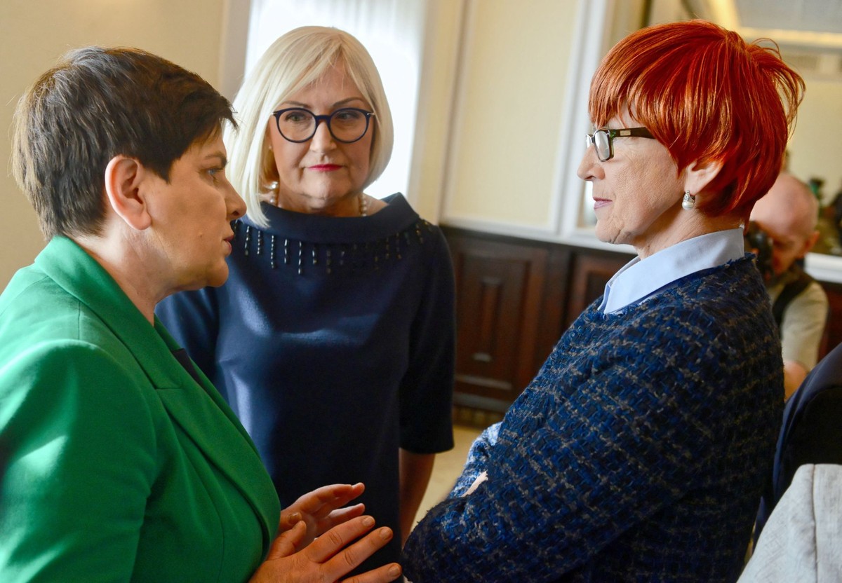 Beata Szydło, Elżbieta Rafalska, Joanna Kopcińska