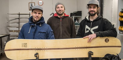 Przyjaciele z Myślenic robią własnoręcznie deski snowboardowe
