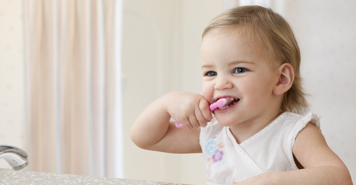 Jak dbać o higienę jamy ustnej u niemowląt?