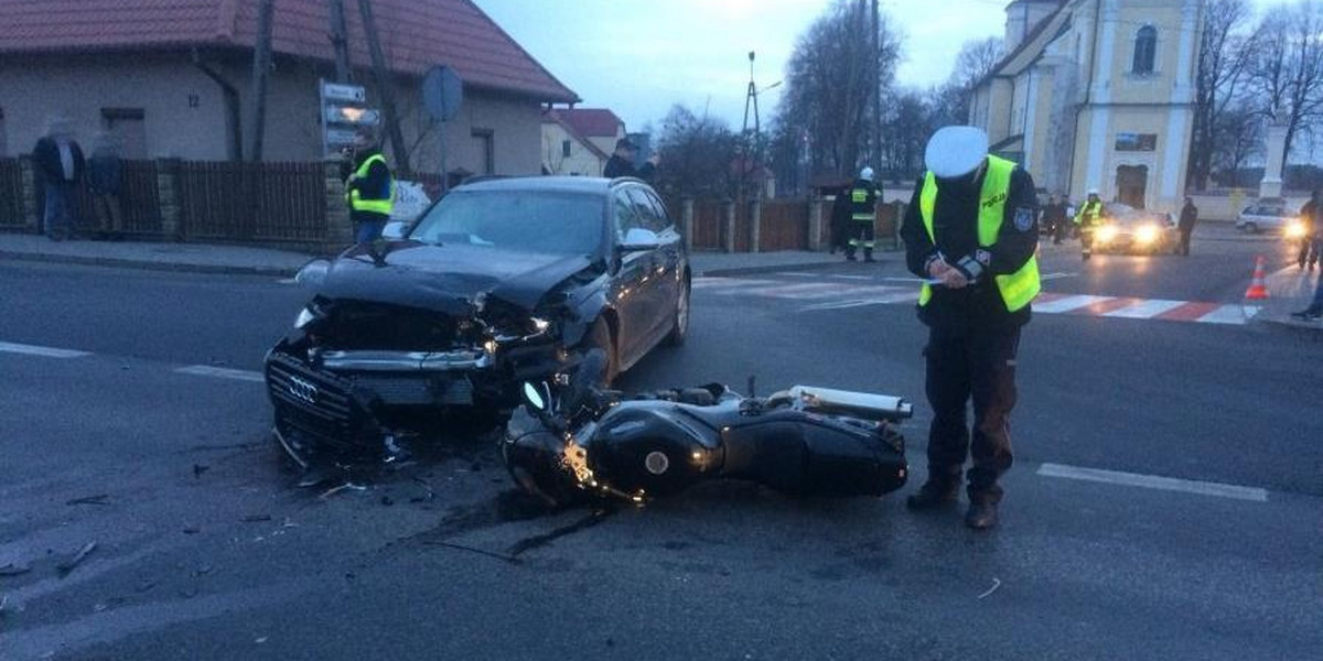 Motocyklista zderzył się z audi