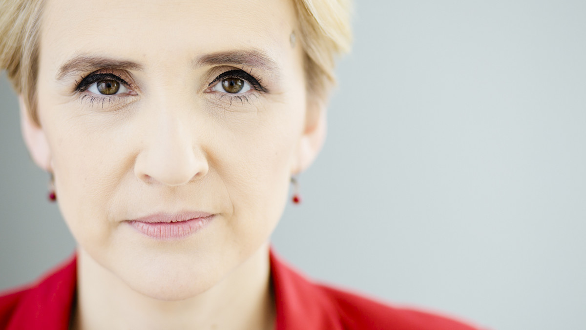 Joanna Scheuring-Wielgus, parlamentarzystka Nowoczesnej wytoczyła ciężkie działa w walce z mową nienawiści. W ostatnich dniach najpierw powiadomiła śledczych o przesyłającym jej groźby mężczyźnie, a później o wystąpieniu księdza Jacka Międlara. Zamierza też zabiegać o rozszerzenie listy grup społecznych, które będą pod szczególną ochroną kodeksu karnego.