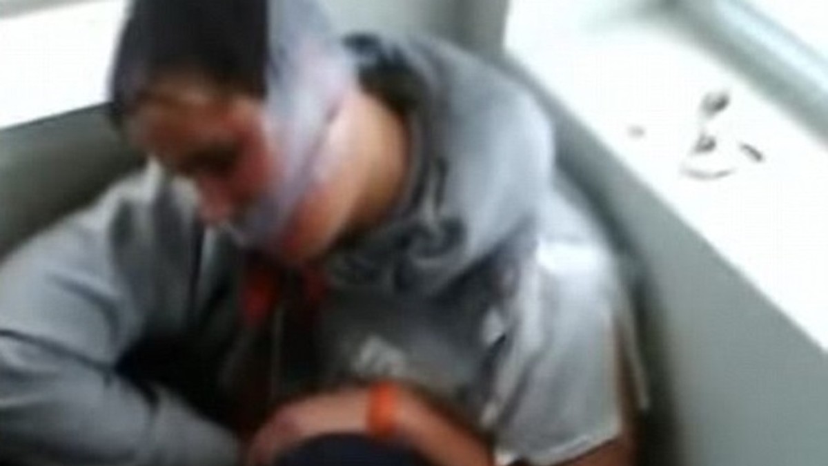 Mučenje Čikago, Tinejdžer, Maltretiranje