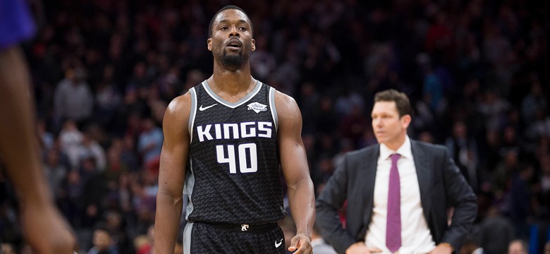 Liga NBA. Harrison Barnes trafił za "trzy" równo z końcową syreną