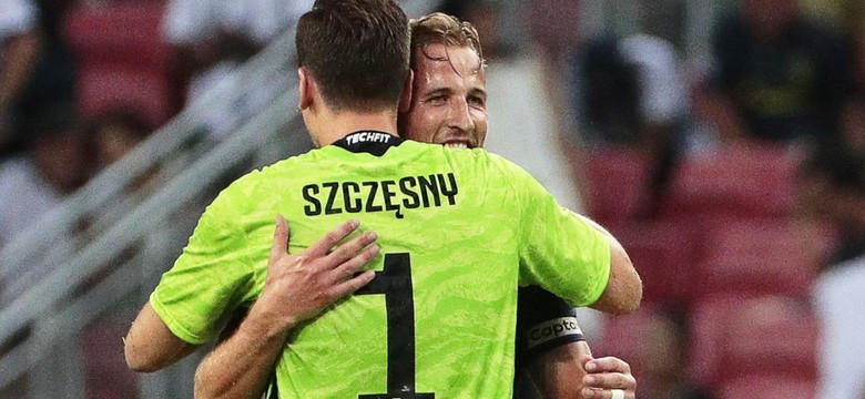 Harry Kane przelobował Wojciecha Szczęsnego strzałem... z połowy boiska [WIDEO]