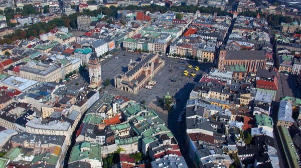 W 18 krakowskich dzielnicach zostanie wybranych 366 radnych.