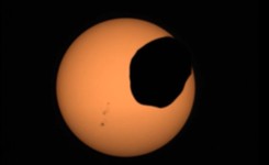 NASA pokazała film z zaćmienia Słońca na Marsie