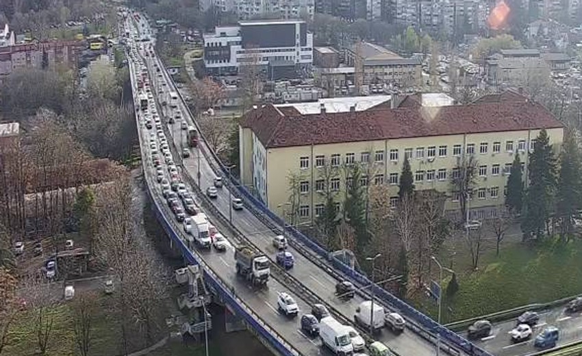 Gužva na Plavom mostu