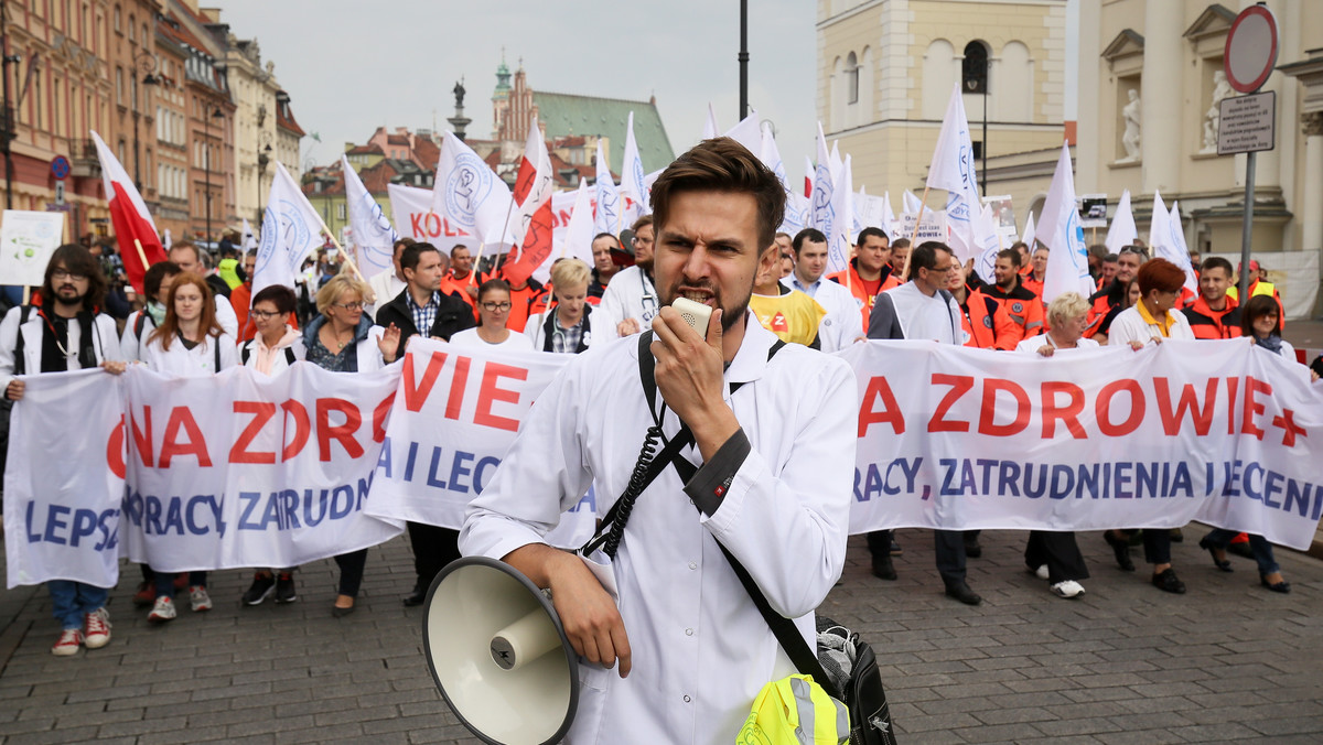 Warszawa: Manifestacja Porozumienia Związków Medycznych. Zobacz zdjęcia