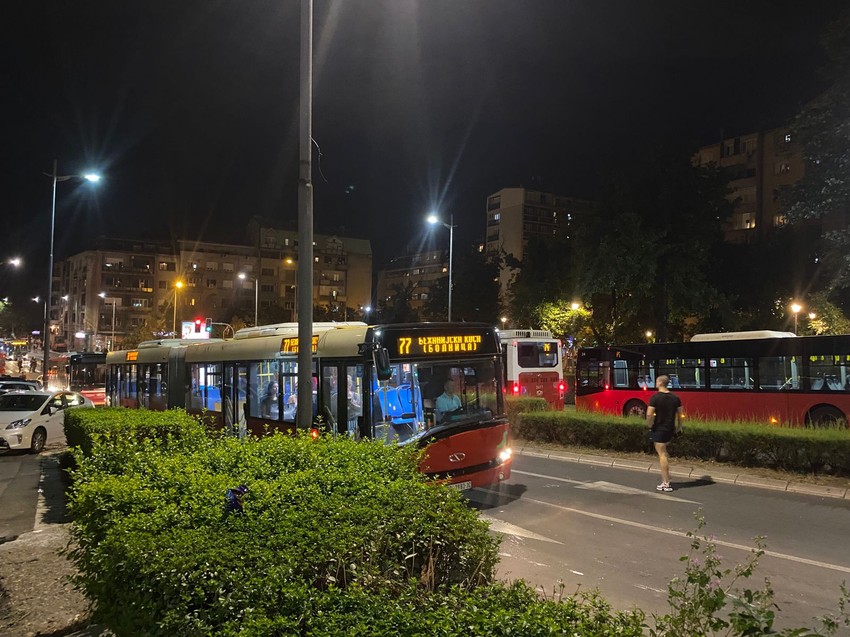 Protest Beograd  bačen suzavac