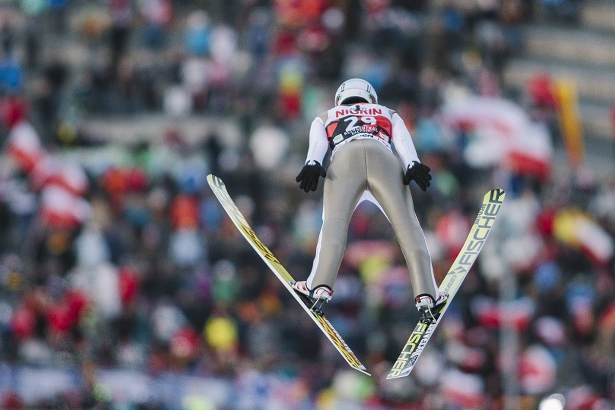 PŚ w skokach: Kamil Stoch liderem po pierwszej serii w Lillehammer