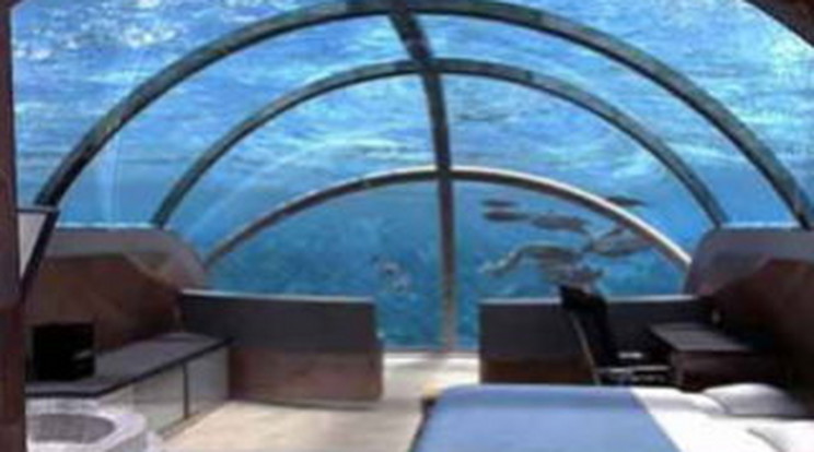 Íme a világ első víz alatti szállodája