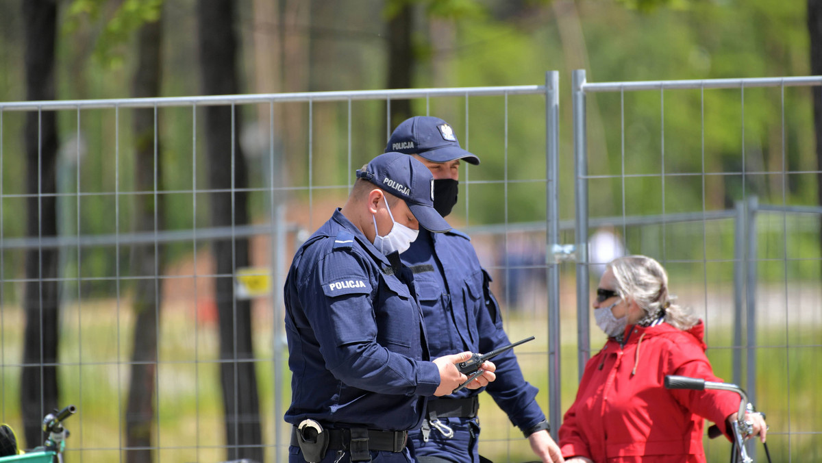 Koronawirus. Radom: masowe badania policjantów