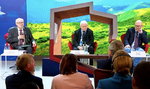 Internauci śmieją się z polityków na Forum w Karpaczu. Najlepsze memy 