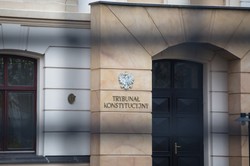 Sędziowie zarzucają prezes TK nieprawidłowości przy kształtowaniu składów orzekających. Przyłębska odpowiada