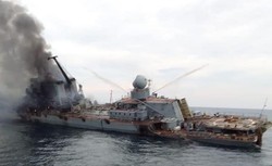 Rosjanie próbują wydostać rakiety i tajne dokumenty z zatopionego krążownika Moskwa