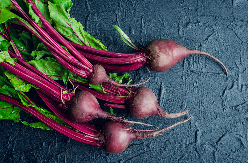 Pile,Of,Homegrown,Organic,Young,Beets,With,Green,Leaves,On