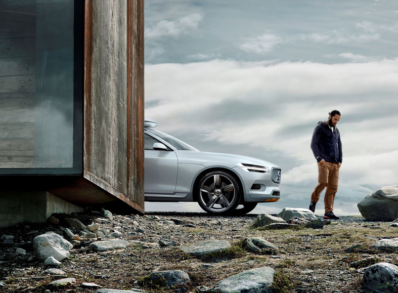 Volvo chce rozpalić kierowców jak skandynawska blondynka z rozkładówki Playboya. Szwedzi opublikowali zdjęcia najnowszego modelu o nazwie concept XC - samochód zostanie pokazany podczas targów motoryzacyjnych w Detroit w styczniu 2014 roku...