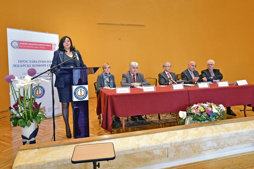 Smenjena direktorka
Vesna Jovanović na
jednoj od sednica LKS