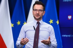 Buda: Polacy dostają etaty. W lipcu ich liczba przekroczyła 6,5 mln