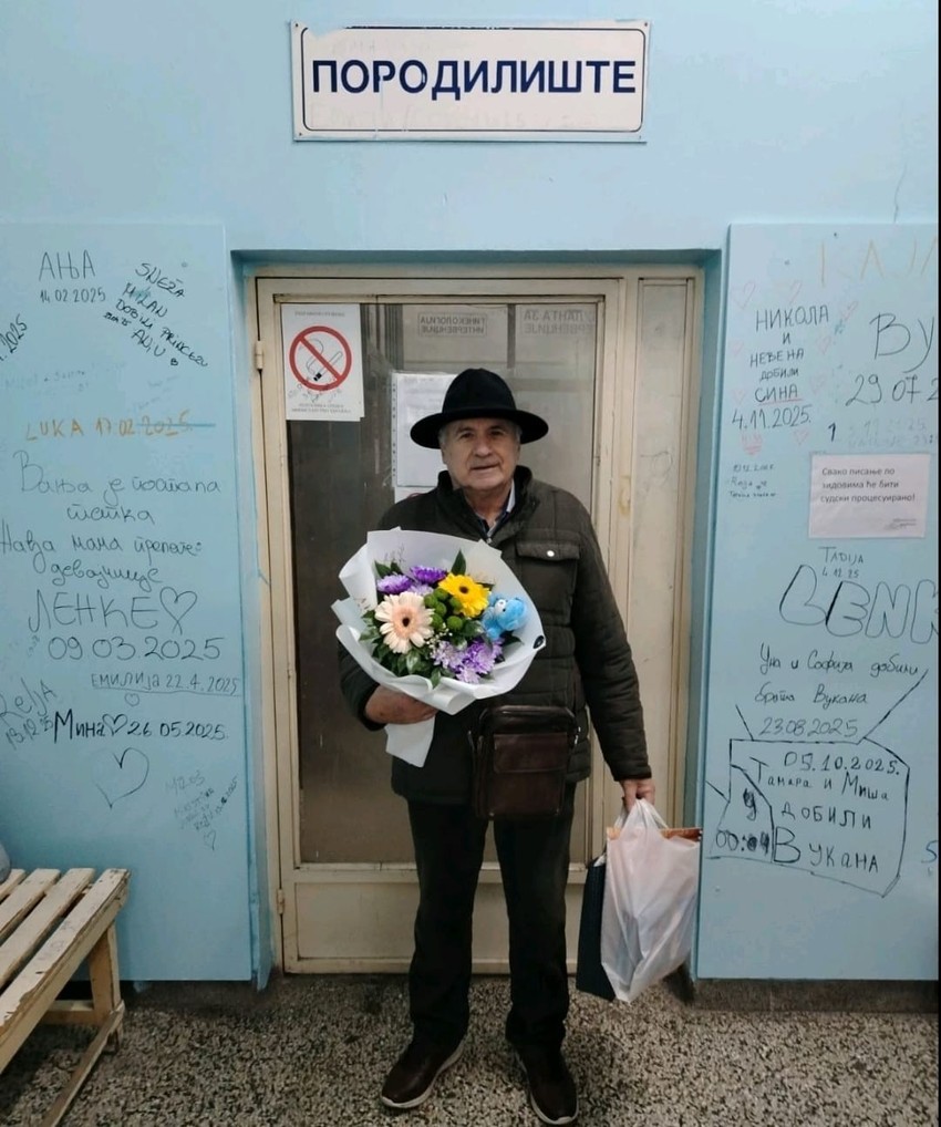 Zoran već 20 godina daruje zlatnikom prvu bebu rođenu u novoj godini 