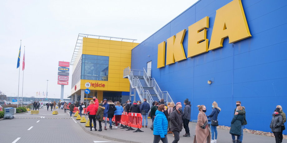 W 2022 r. klienci muszą liczyć się z podwyżkami cen produktów w sklepach IKEA.